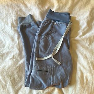 Vapor blue Figs HW zamora scrub pants in petite xxs